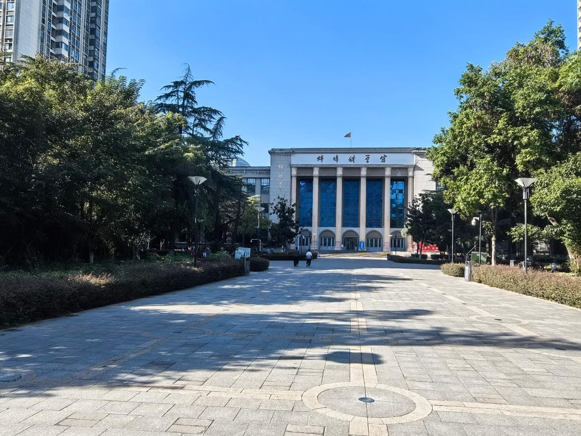 张公山公园、南山公园游乐设施场地出租16.png